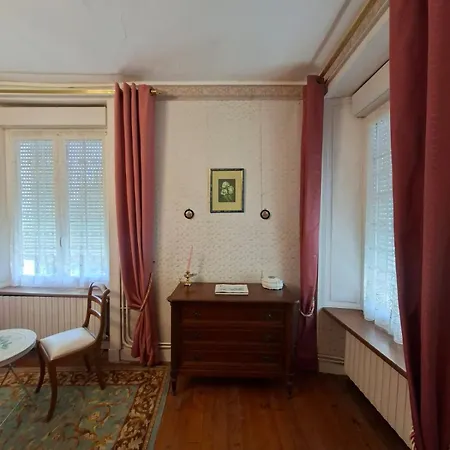 圣伊莱尔地区住宿加早餐旅馆 3* Saint-Hilaire-Petitville