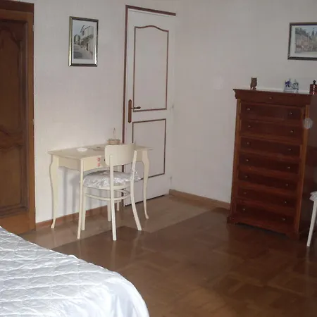 לינה וארוחת בוקר Domaine Saint-hilaire