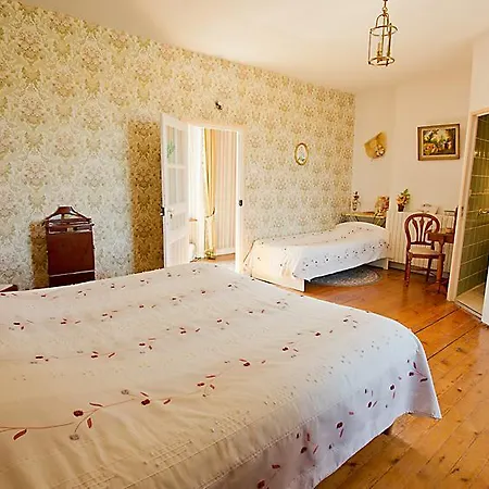 לינה וארוחת בוקר Domaine Saint-hilaire